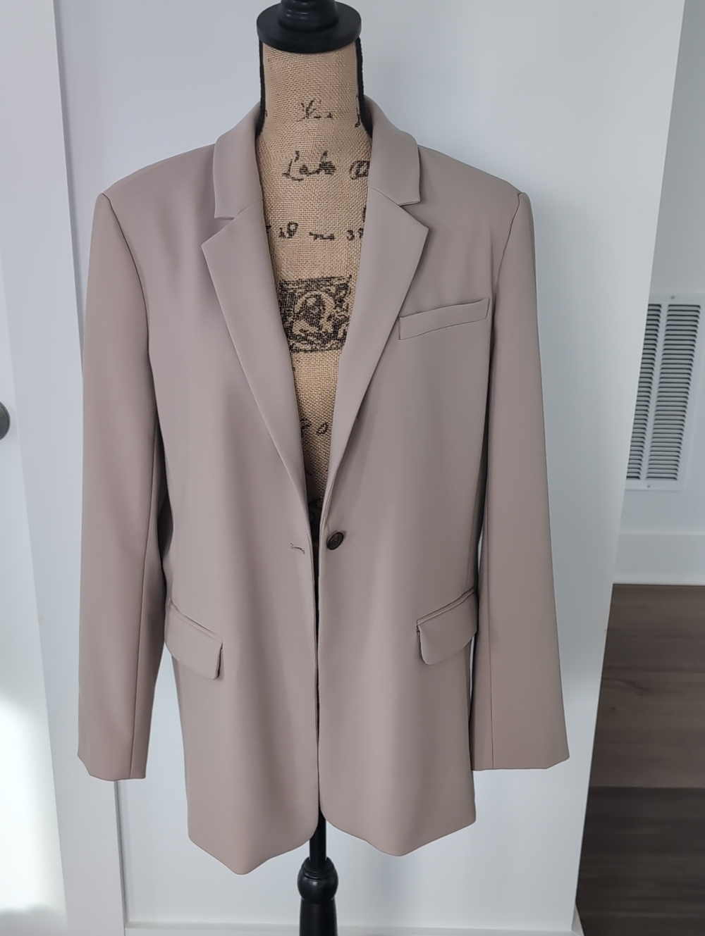 Nordstrom Women's Blazer in Tan Size Large Like New